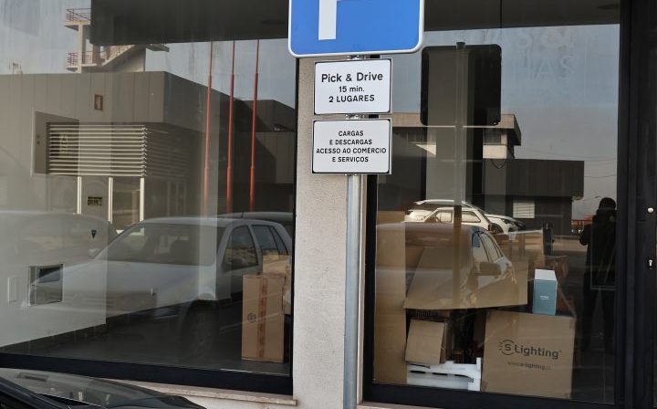 Autarquia reforça zonas de estacionamento para cargas e descargas e acesso dos munícipes a comércio e serviços