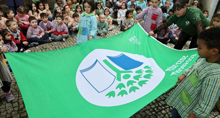 Hasteadas bandeiras Eco-Escolas na Lousã