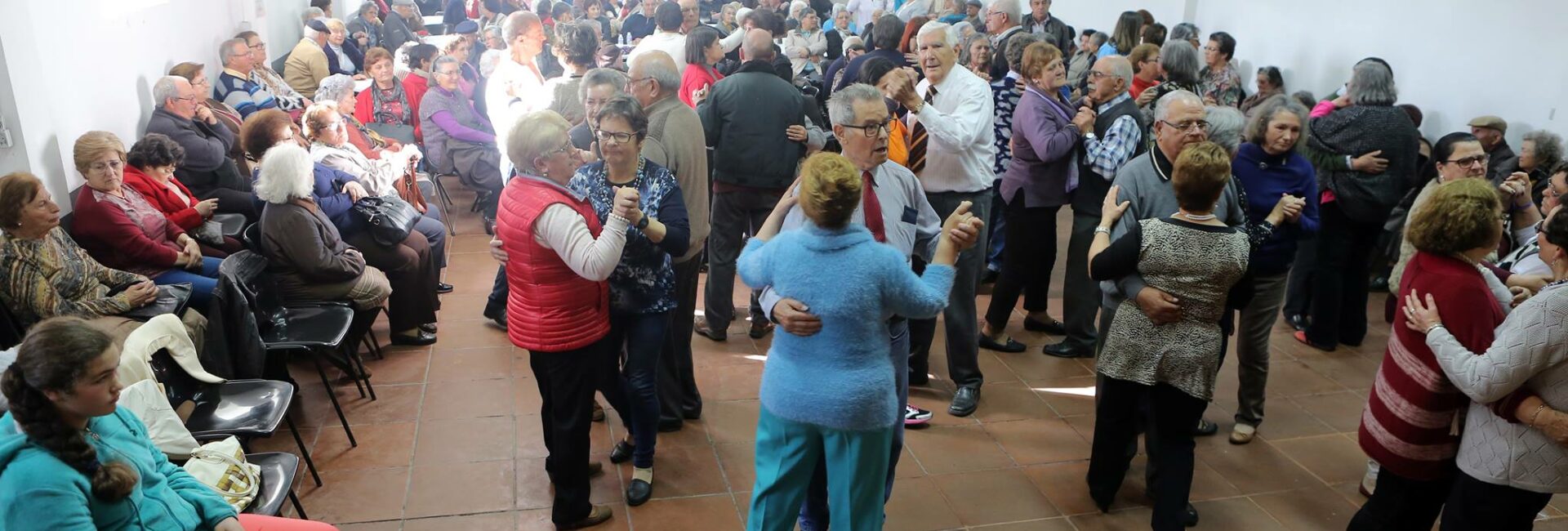 Aprovado projeto de regulamento do Cartão Municipal Sénior