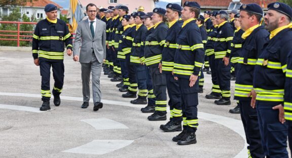 121.º Aniversário dos Bombeiros Municipais da Lousã assinalado com cerimónia de homenagem e reconhecimento
