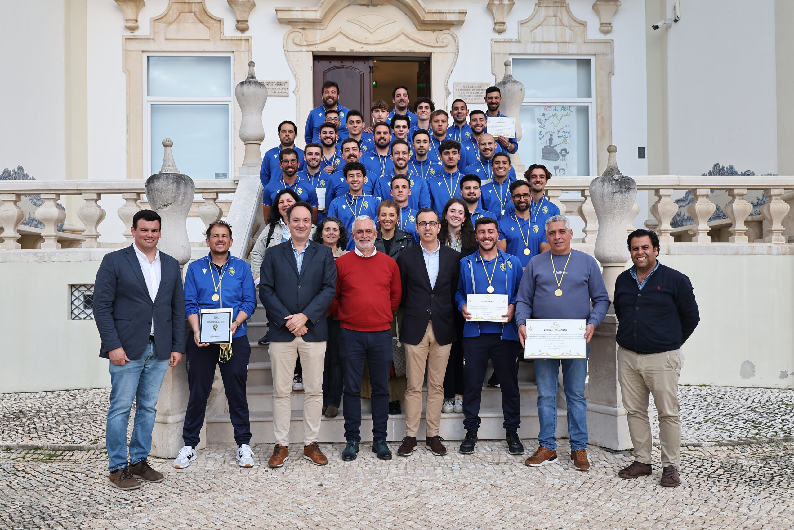 Câmara Municipal da Lousã recebeu Equipa de Futebol do Clube Desportivo Lousanense no Salão Nobre do Edifício dos Paços do Concelho
