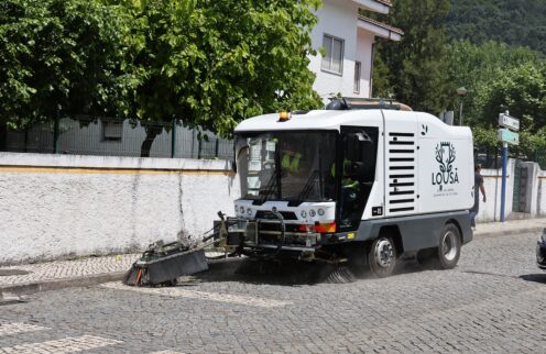 Câmara Municipal da Lousã adquire nova varredoura