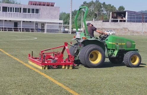 Câmara Municipal da Lousã reforça apoio aos clubes com manutenção dos campos sintéticos