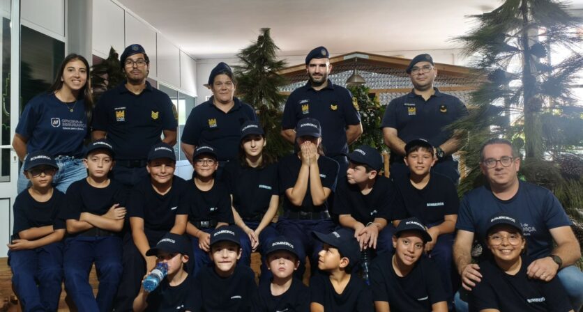 Escolinha de Infantes e Cadetes dos Bombeiros Municipais da Lousã visita Oficina de Segurança