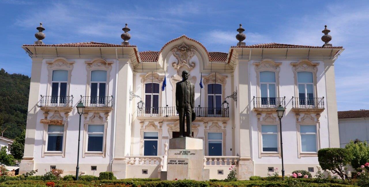 Executivo aprova impostos municipais com redução do IMI.