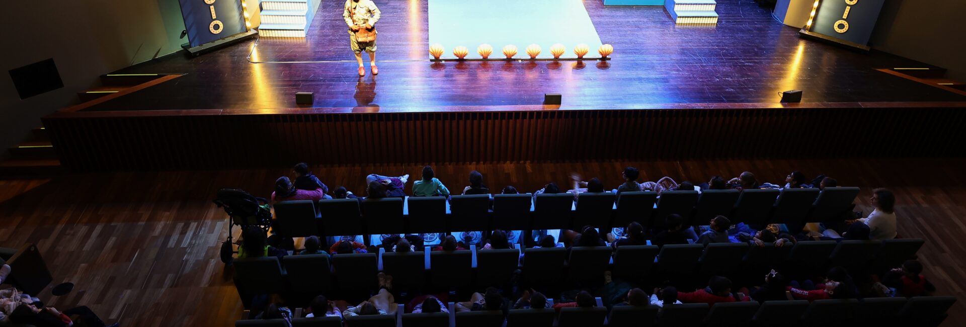 Autarquia promove espetáculos para alunos dos Jardins de Infância e Escolas do 1.º e 2.º ciclo.