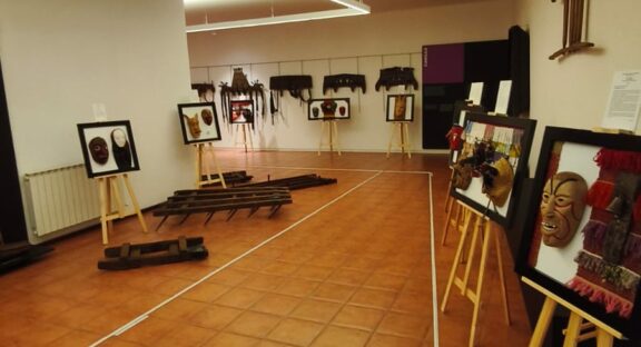 Museu Etnográfico Dr. Louzã Henriques acolhe exposição “Máscaras Rituais de Portugal”